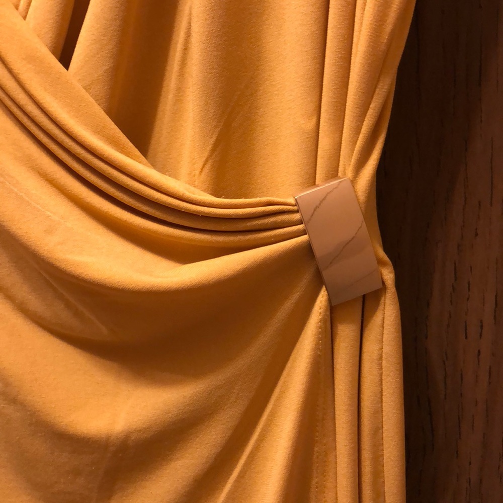 Dress - Picture 3 of 4